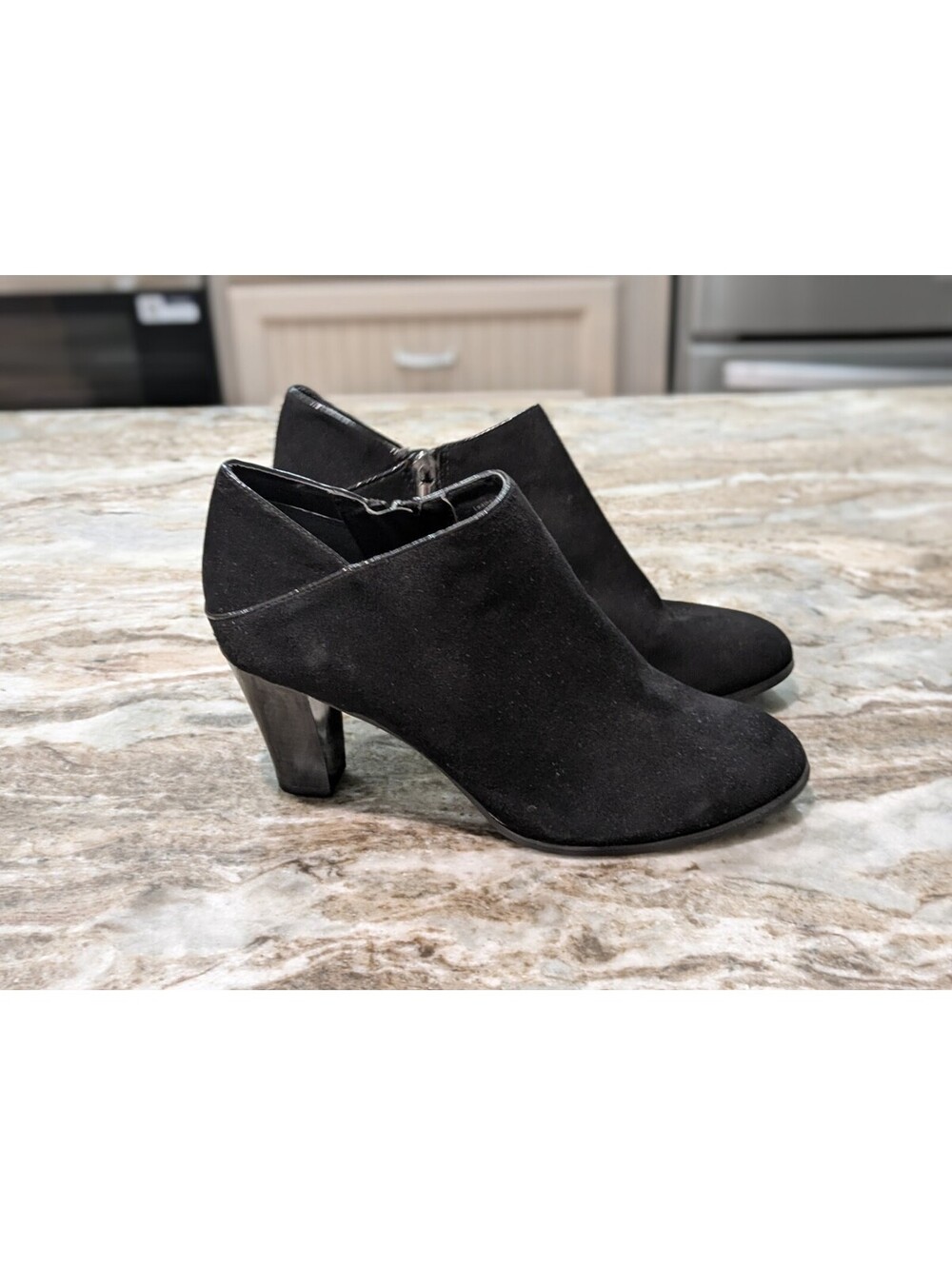 Giani Bernini Black Suede Booties Side Zip Size 11M VGUC